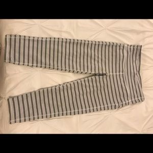 Athleta cropped yoga pant